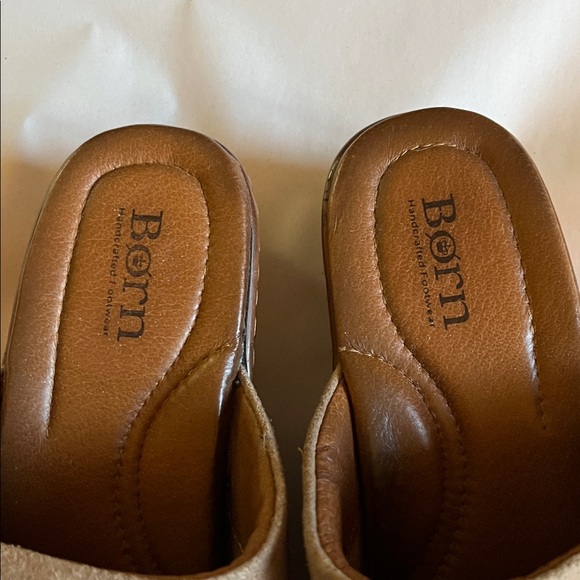 Born blanket mule clogs. Size 8 - Picture 2 of 9